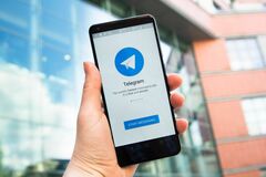 Telegram стал рассадником групп с ворованными интимными фото женщин