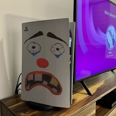 «Клоунская консоль». Фотографии PlayStation 5, над которыми издеваются свои владельцы