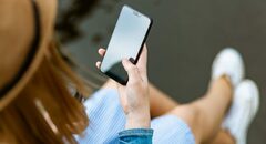 Сервис объявлений «Авито» начнёт выкупать у россиян старые смартфоны