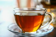 Почему пить чай сразу после еды вредно для здоровья