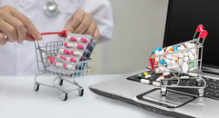 Минздрав РФ назвал рецептурные лекарства, которые можно будет заказать через Интернет