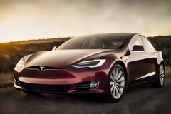Цена подписки на автопилот Tesla резко упала в два раза