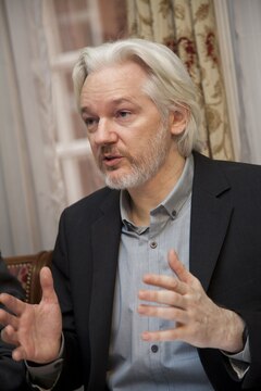 Основатель WikiLeaks признает себя виновным для освобождения из тюрьмы