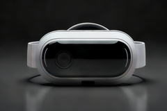 VR-шлем Apple Vision Pro впервые вышел за пределами США. И сразу в Китае