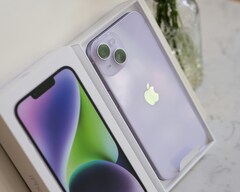 В России почти на треть подешевел iPhone 14 Plus