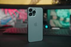 Российские цены на базовый iPhone 13 снизились на 30%