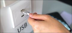 Эксперт: USB-порты в общественных местах грозят взломом устройства