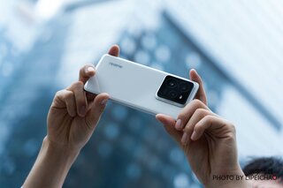 Китайские инсайдеры опубликовали фото флагманского Realme GT7 Pro в новом «марсианском» цвете