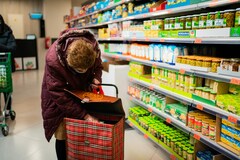 В России разработали светящиеся в ультрафиолете маркеры срока годности продуктов