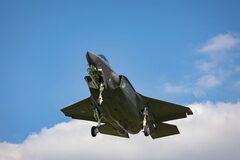 В США истребители F-35 начнут заправлять на половину синтетическим топливом