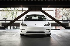 Tesla предупредила власти США о риске роста затрат из-за тарифов