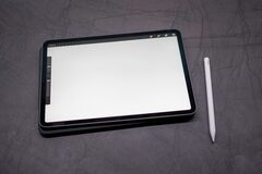 Apple обеспечит будущие стилусы Pencil совместимостью с часами Watch