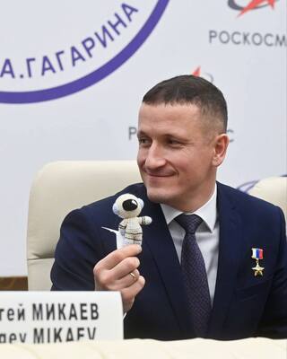 Следующими индикаторами невесомости станут «космический кот» и вязаный астронавт