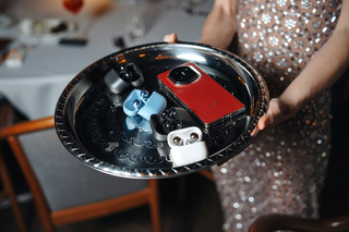 Складной смартфон с очень качественной камерой HUAWEI Mate X7 поступил в продажу в М.Видео