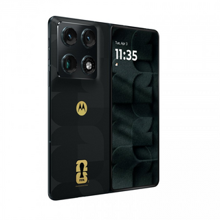 Motorola выпустит специальные версии смартфонов Edge и Razr в стиле FIFA