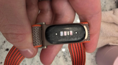 Спрей от комаров привел к коррозии фитнес-браслета Fitbit Air. И гарантия не поможет