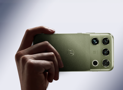 Анонсирован первый смартфон на Snapdragon 8 Elite Extreme Gen 6 — Motorola Signature 27