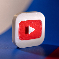Депутат Госдумы заявил, что блокировка YouTube не планируется. Но сервис давно заслужил наказание