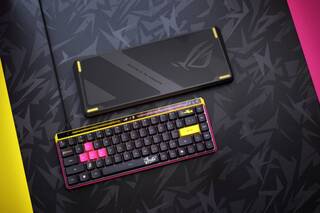 ASUS ROG анонсировала игровую клавиатуру Falchion Ace HFX ZywOo Edition
