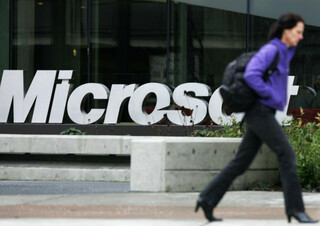 Microsoft в этом году заморозит зарплаты штатным сотрудникам, чтобы справиться с экономической неопределённостью