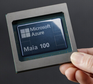 Microsoft представила собственный ИИ-чип Maia 100, который будет конкурировать с решениями Nvidia