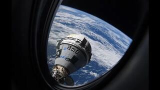 НАСА призывало астронавтов на МКС укрыться в Starliner из-за обломков спутника