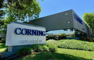 Corning сообщила регулятору ЕС о готовности отказаться от эксклюзивных сделок с производителями смартфонов