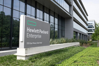 HPE заключила сделку стоимостью более $1 млрд на поставку соцсети X серверов, оптимизированных для работы с ИИ