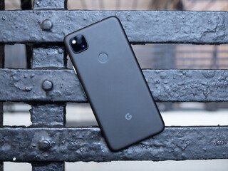 Google удалила все архивные обновления для Pixel 4A