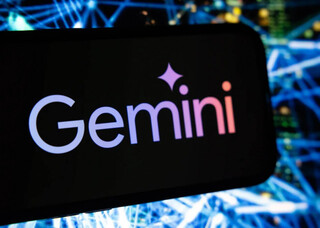 Google добавляет в Gemini новую функцию, а также аудиообзор