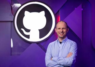 Генеральный директор GitHub Томас Домке уходит в отставку, Microsoft объединит GitHub со своей командой CoreAI