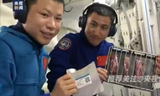 Китайские космонавты впервые в истории пожарили мясо в космосе: почему до этого так никто не делал