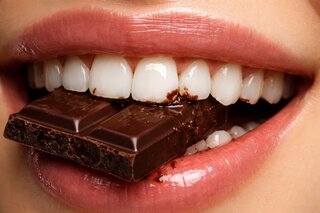 Как темный шоколад помогает нам оставаться молодыми?