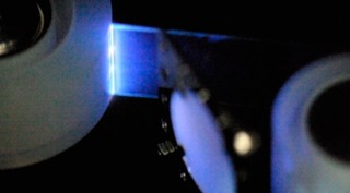 Почему скотч так противно скрипит при отклеивании: ученые нашли объяснение