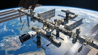 Россия отправила 3 тонны груза на МКС: почему так не могут США?