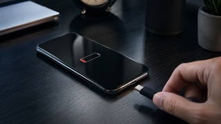 Мы сами ломаем свои смартфоны: вот что убивает батарею на самом деле