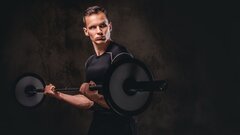 Штанга против старения мозга: раскрыт удивительный эффект силовых тренировок