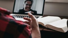 Эксперт: брать кредиты по видеозвонку опасно