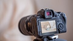 Россияне скупают цифровые фотоаппараты: подробности