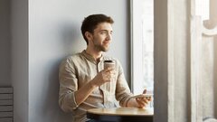 Как кофе снимает стресс и тревожность: раскрыт механизм действия