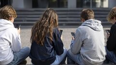 Азербайджан запретил соцсети для детей до 16 лет