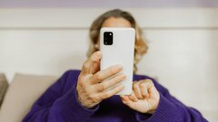 Instagram* обвинили в рекламе Telegram-каналов с запрещенными материалами