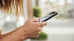 Т-Банк запустил оплату покупок по QR-коду за рубежом