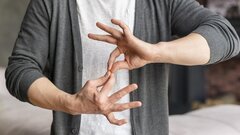 «Время мизинца»: может ли модное упражнение из TikTok оздоровить мозг