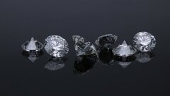 Лазер создает удивительно чистые алмазы из пластика