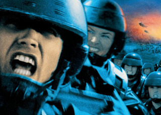 Выход шутера Helldivers 2 от Sony привел к всплеску интереса к фильму "Звездный десант" Пола Верховена