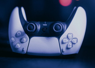 Жаль: Новая ревизия DualSense для PlayStation 5 всё же не получила съёмный аккумулятор