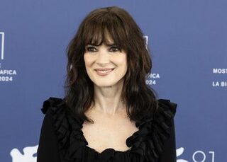 Ева Грин и Вайнона Райдер воссоединятся с Тимом Бертоном в третьем сезоне сериала «Уэнсдей»