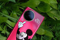Смартфон для фанатов Disney. Представлен смартфон Xiaomi Civi 3 Disney 100th Anniversary Limited Edition