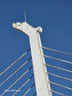 Xiaomi 17 Ultra против Samsung Galaxy S25 Ultra, iPhone 17 Pro Max и OnePlus 15. Опубликованы фото, сделанные этими смартфонами с зумом 10х и 20х